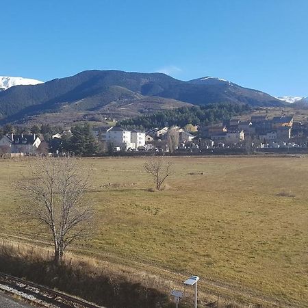 Loft Mansarde Du Train Jaune Avec Vue Sur Les Montagnes Saillagouse Kültér fotó