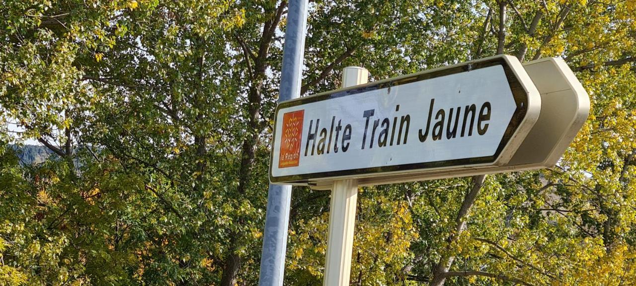 Loft Mansarde Du Train Jaune Avec Vue Sur Les Montagnes Saillagouse Kültér fotó