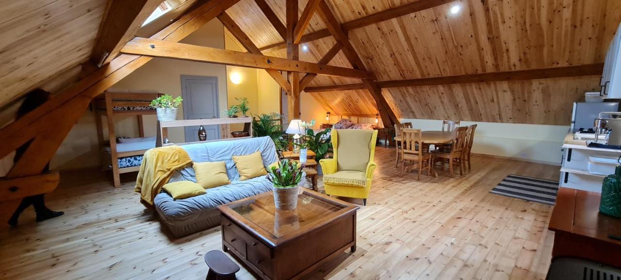 Loft Mansarde Du Train Jaune Avec Vue Sur Les Montagnes Saillagouse Kültér fotó