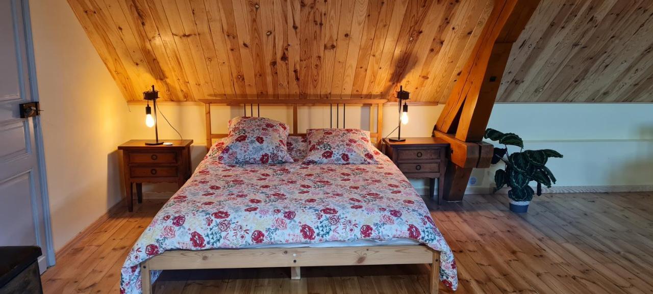 Loft Mansarde Du Train Jaune Avec Vue Sur Les Montagnes Saillagouse Kültér fotó