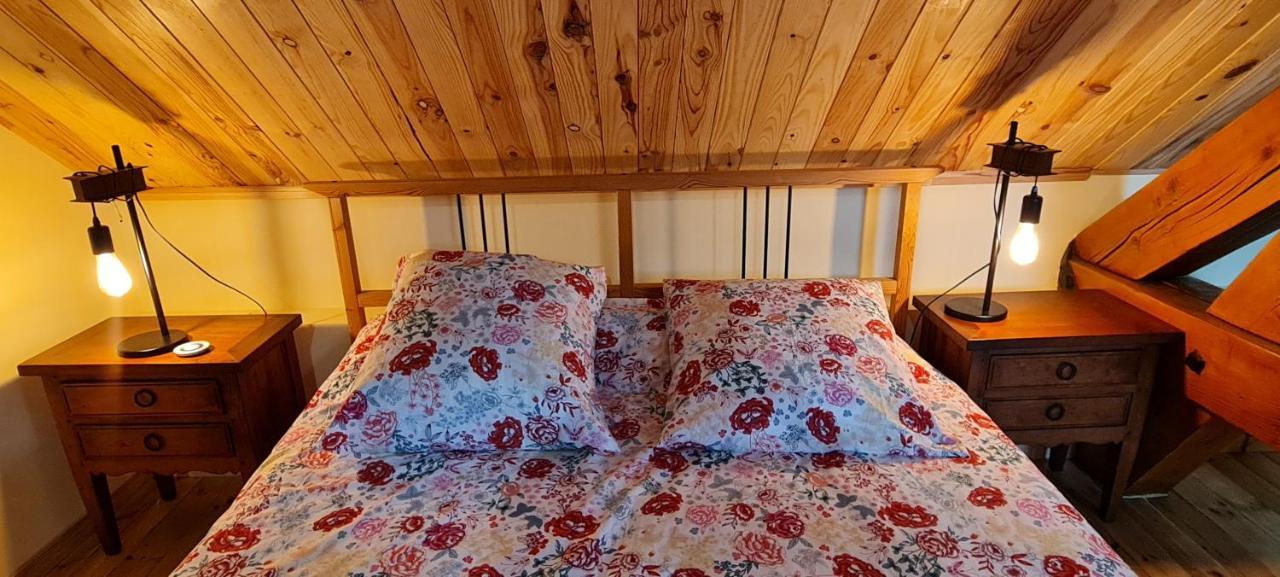 Loft Mansarde Du Train Jaune Avec Vue Sur Les Montagnes Saillagouse Kültér fotó